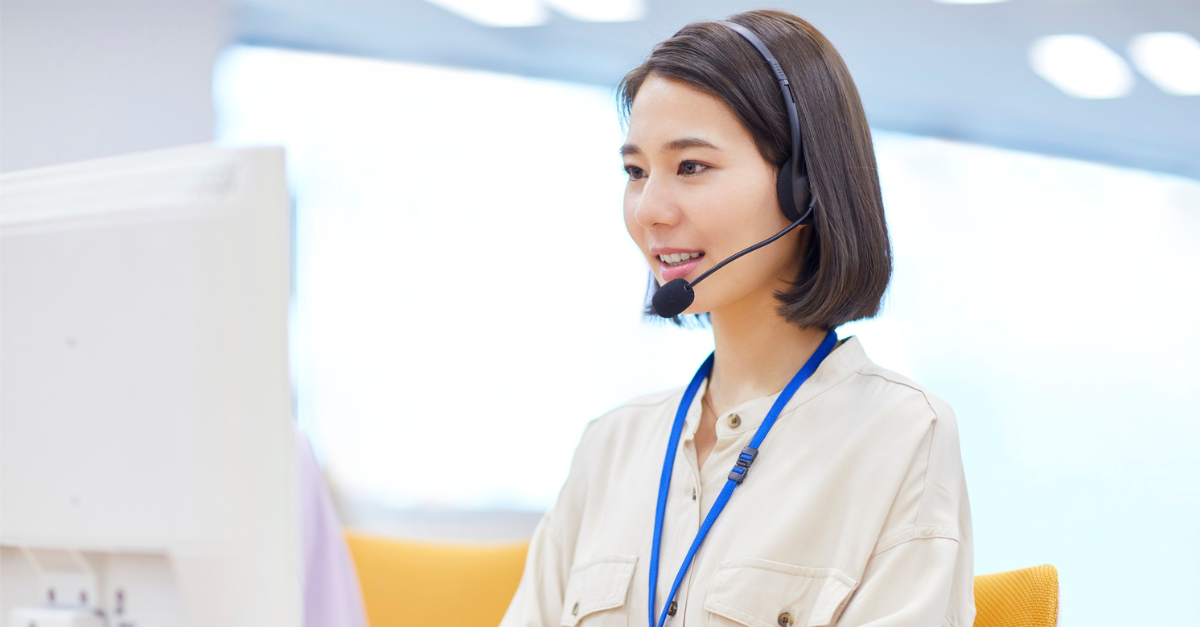Call center agent conducting a post-discharge call.